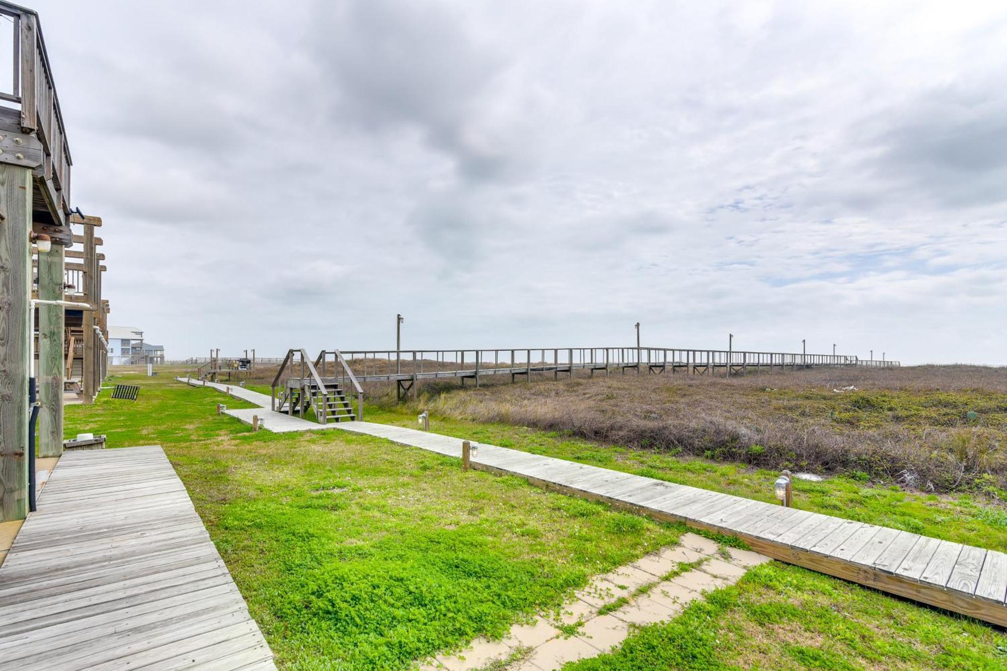 Oceanfront Surfside Beach Home Bbqs, Decks And More Exterior photo