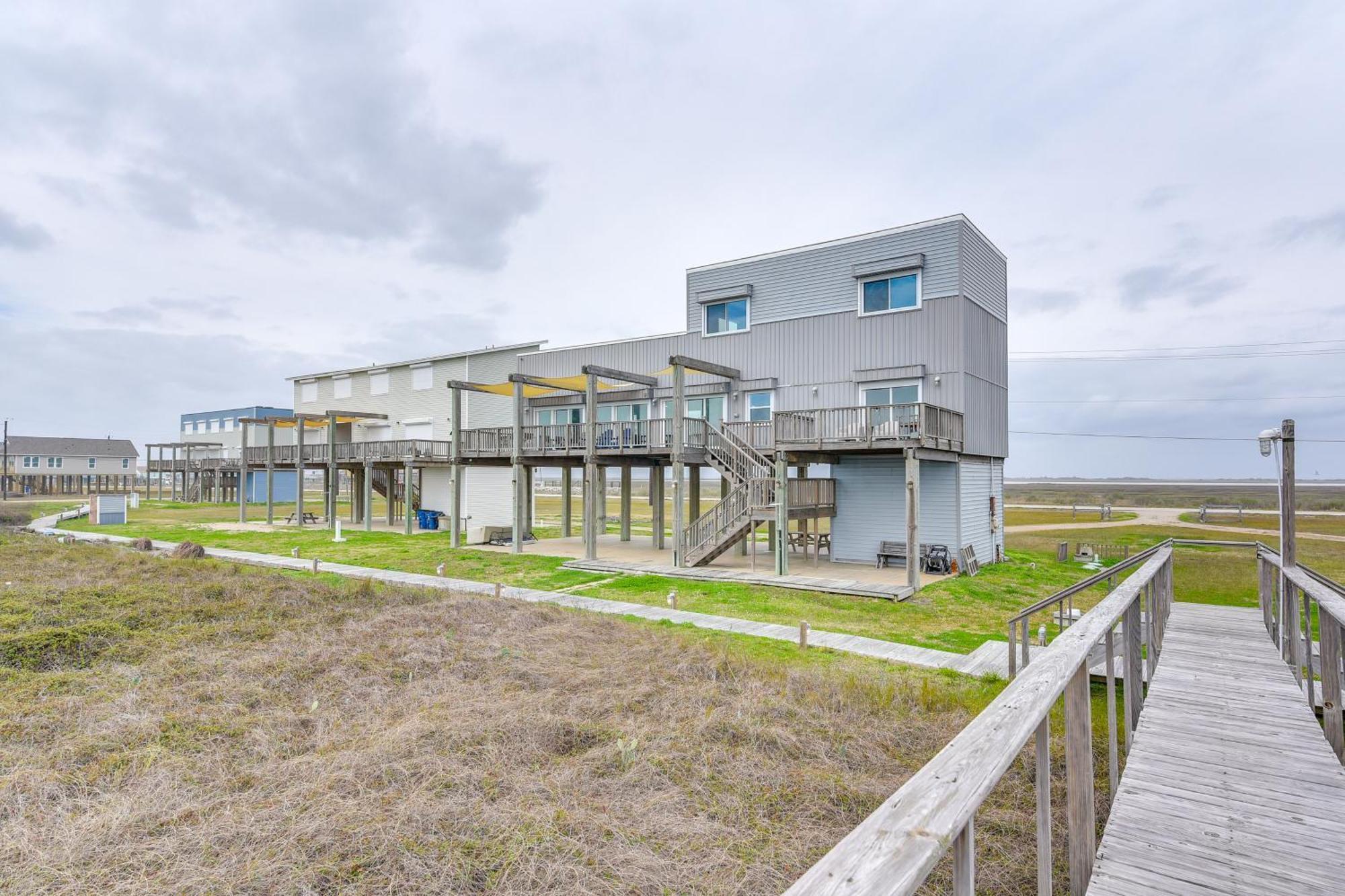 Oceanfront Surfside Beach Home Bbqs, Decks And More Exterior photo