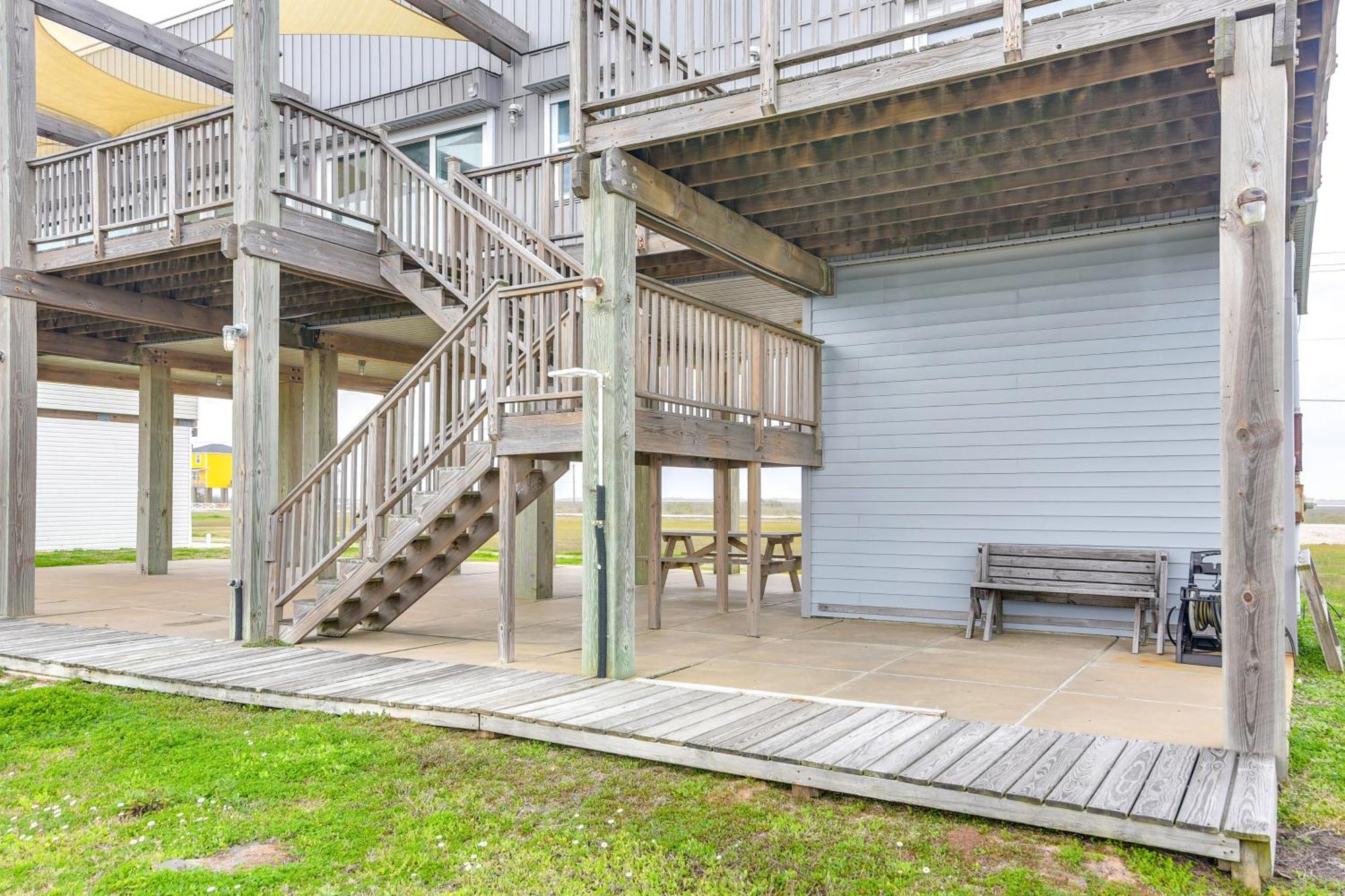 Oceanfront Surfside Beach Home Bbqs, Decks And More Exterior photo