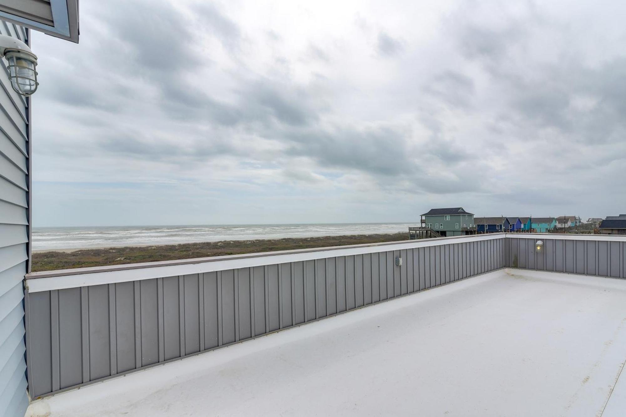 Oceanfront Surfside Beach Home Bbqs, Decks And More Exterior photo